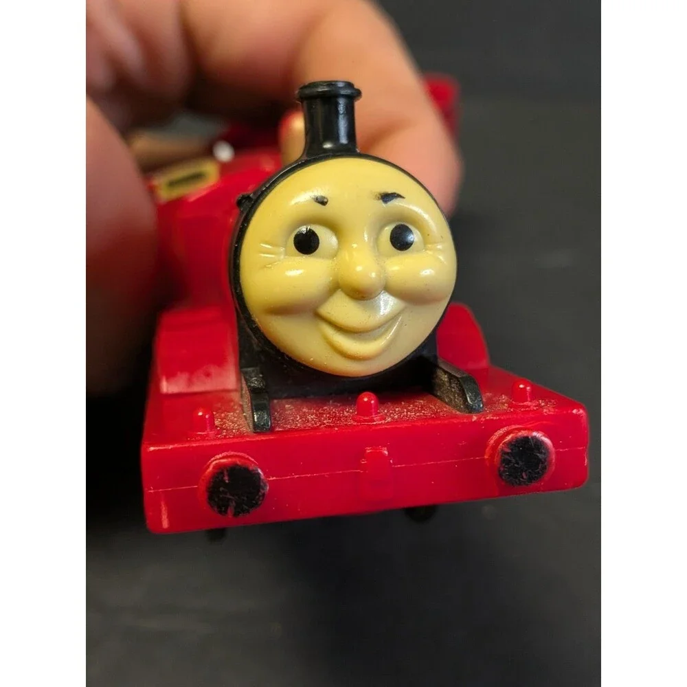 Thomas & Friends Trackmaster Motorized James Engine With Tender 2002